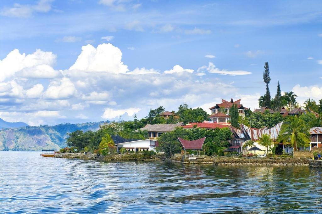 Hotel Sumber Pulo Mas Ambarita Kültér fotó