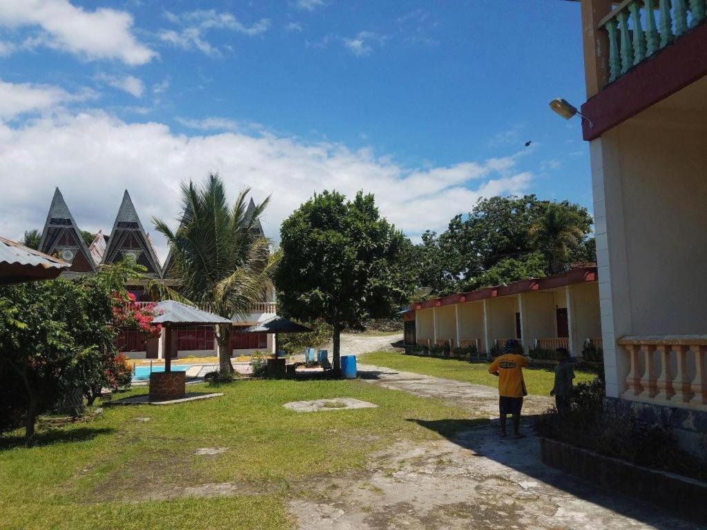 Hotel Sumber Pulo Mas Ambarita Kültér fotó