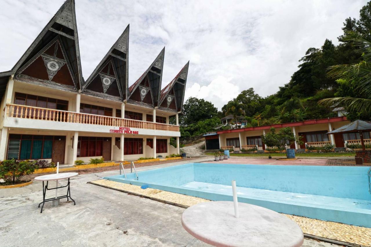 Hotel Sumber Pulo Mas Ambarita Kültér fotó